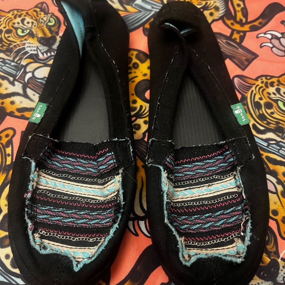 Sanuk women’s slip on shoes -  size 7 Black - new